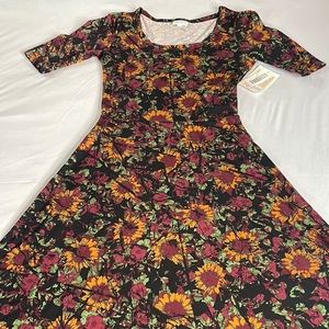 LuLaRoe Ana Scoop Neck Short Sleeve Floral Long Flowy Maxi Dress, Size Small